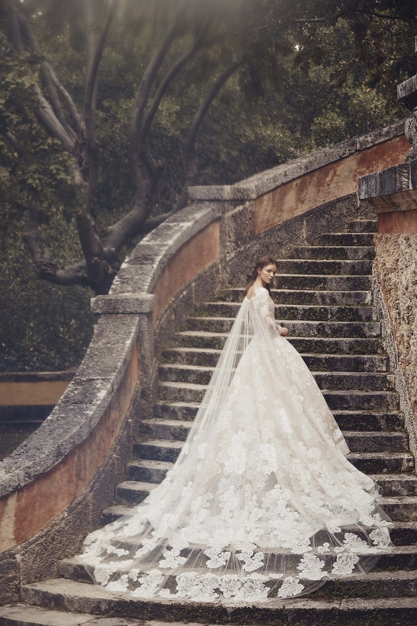 Monique Lhuillier Monique Lhuillier