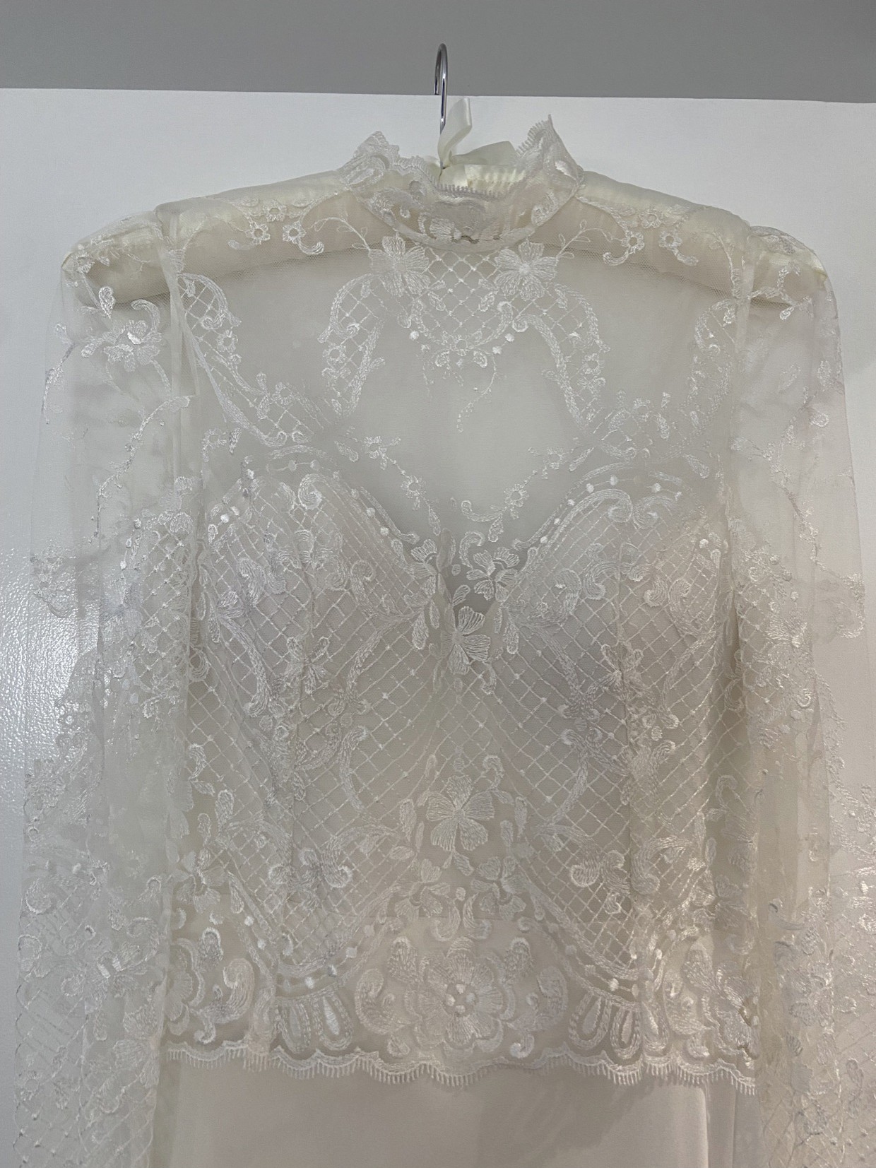 Elizabeth Fillmore Clarice New Wedding Dress Save 25% - Stillwhite