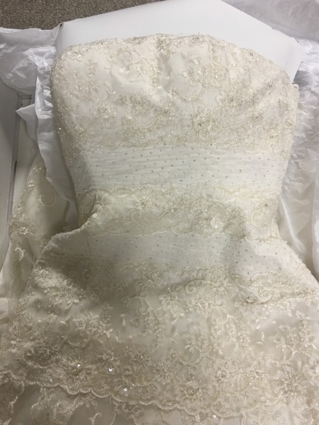 La Sposa Custom Made Preowned Wedding Dress - Stillwhite
