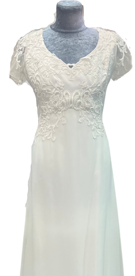 Amanda Wyatt, Chloe Sample Wedding Dress Save 20% Stillwhite