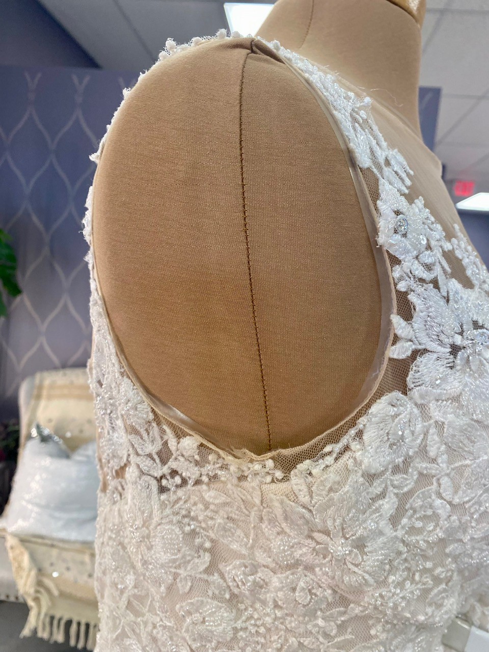 White One / W1 Sample Wedding Dress Save 79% - Stillwhite
