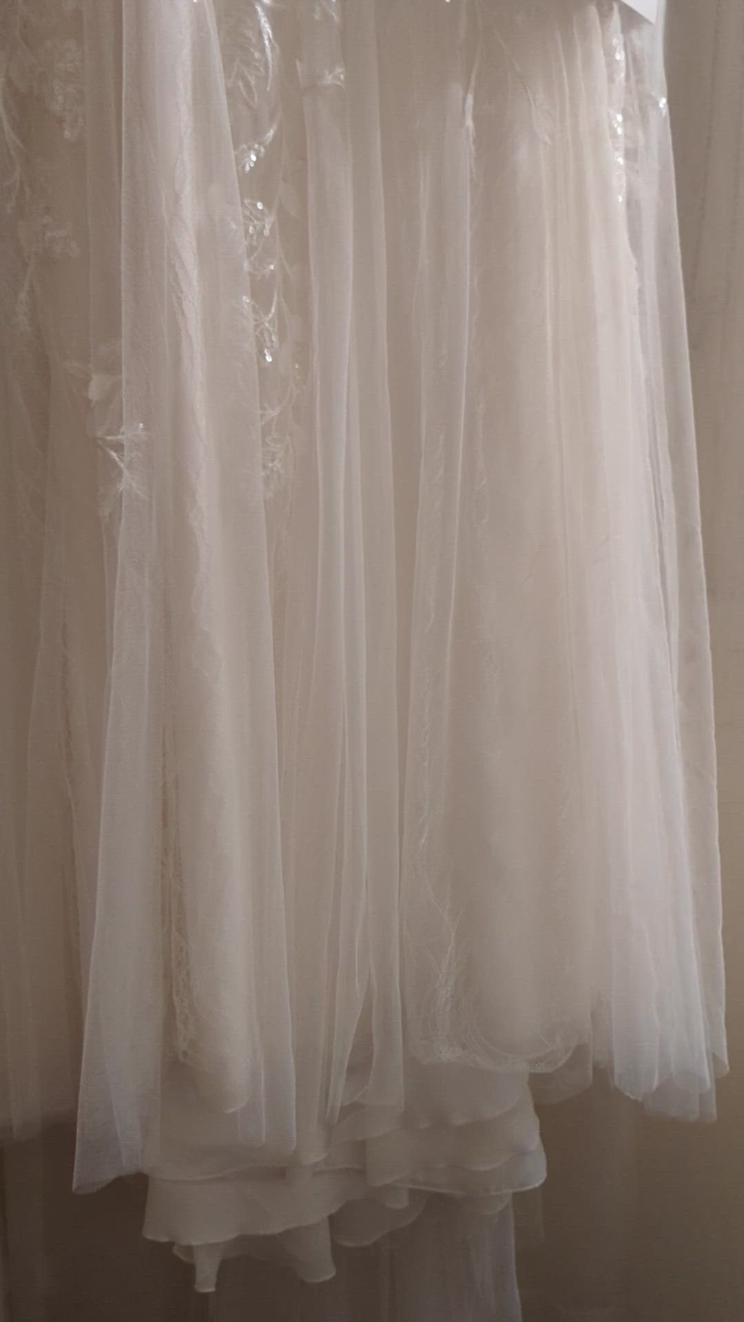 Pronovias, Elara