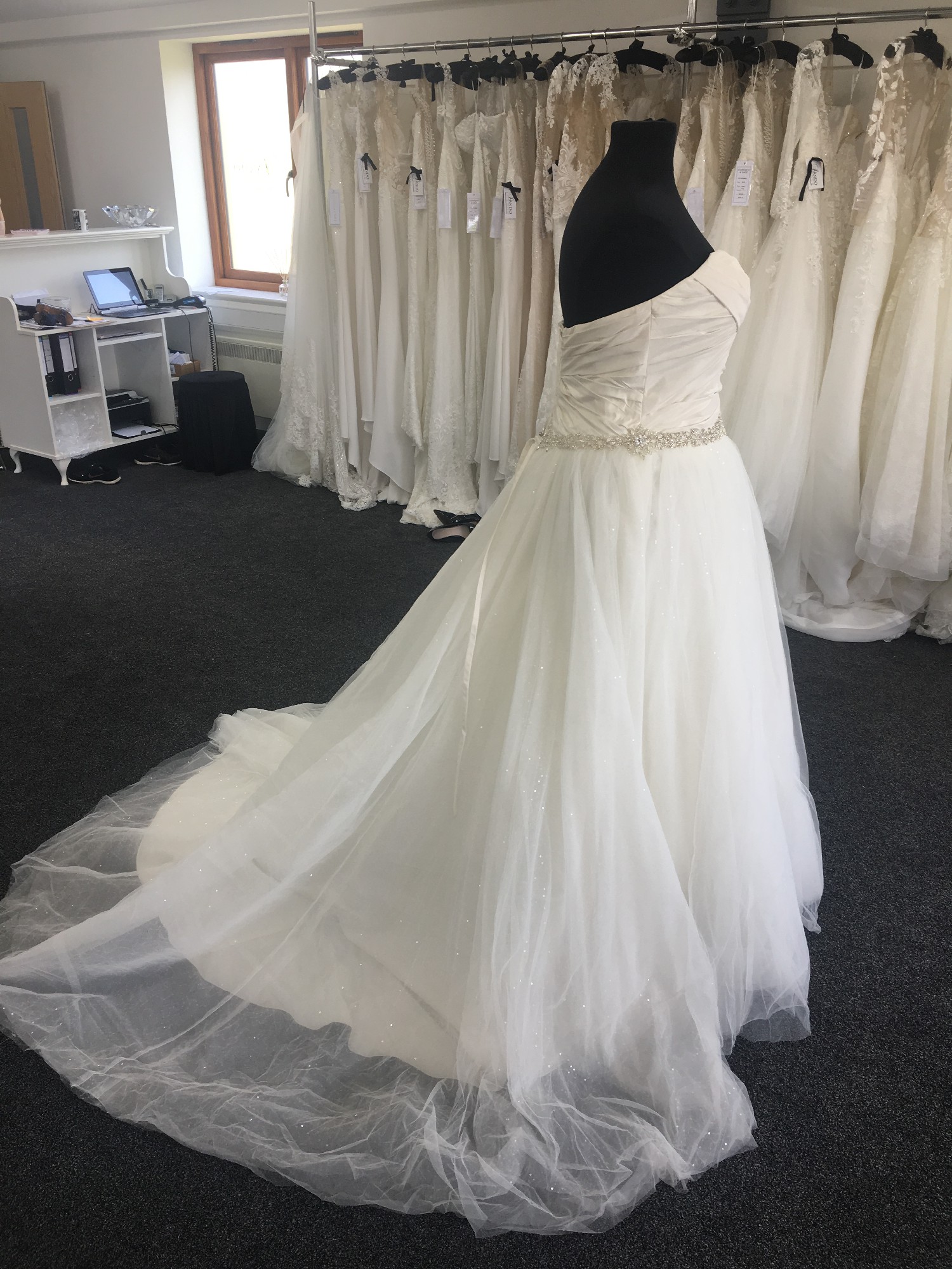 Confetti & Lace Sample Wedding Dress Save 83 Stillwhite