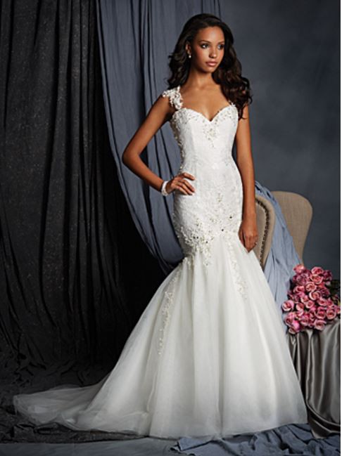 Alfred Angelo Covered Button Backline Signature Wedding Gown; St Second ...