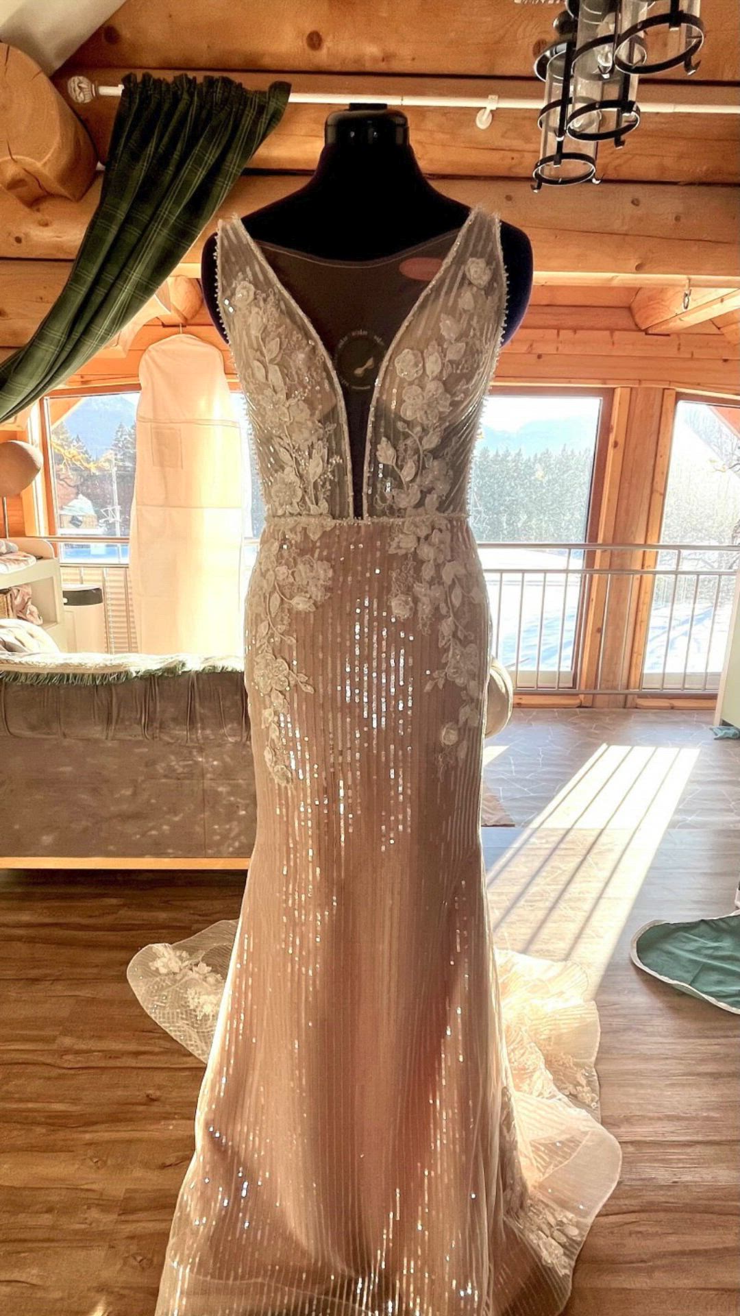 Nava Bride, Grace
