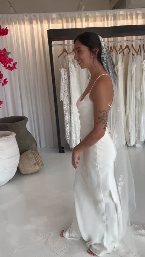 Grace Loves Lace, Honey Silk