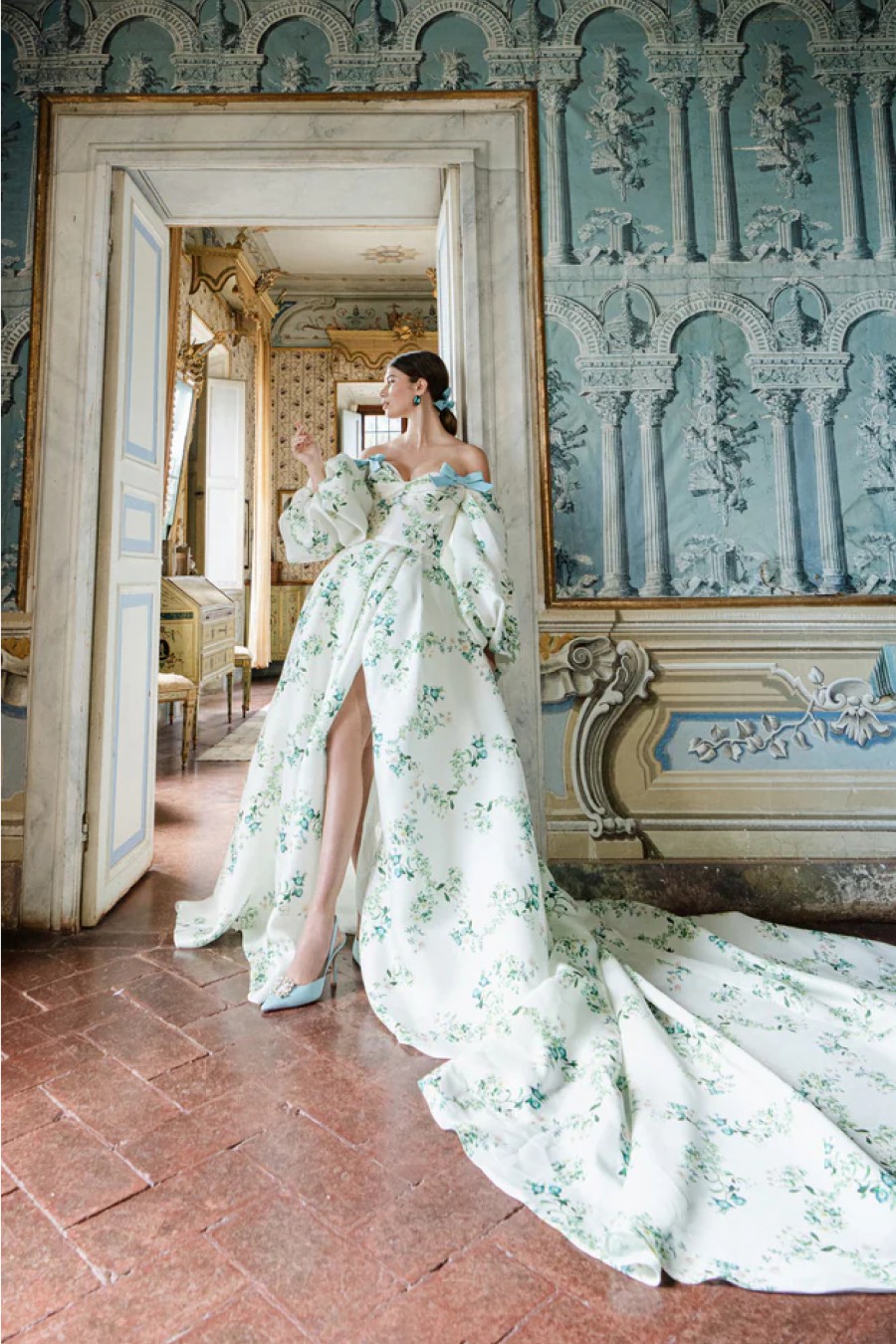 Monique Lhuillier Monique Lhuillier