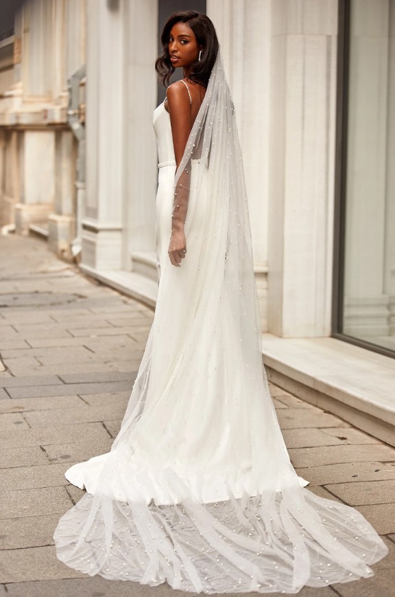 White pearl sale wedding dress