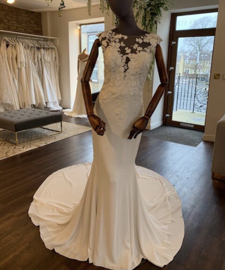 Fashion pronovias drail price