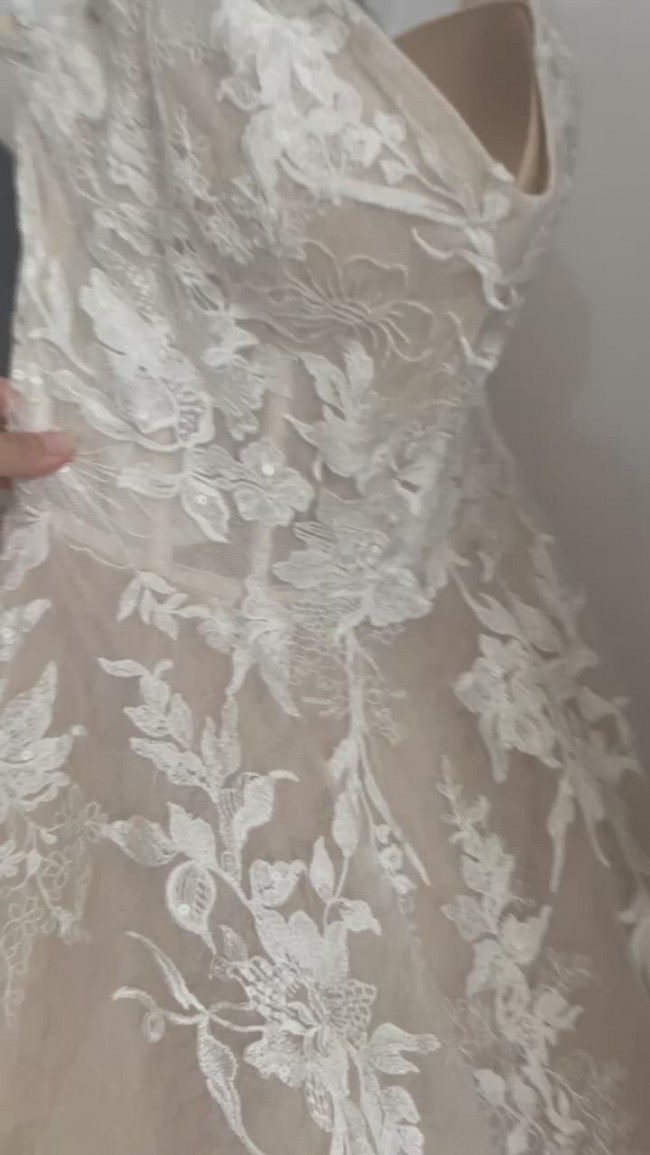 dulhan ke liye lehenga chunni
