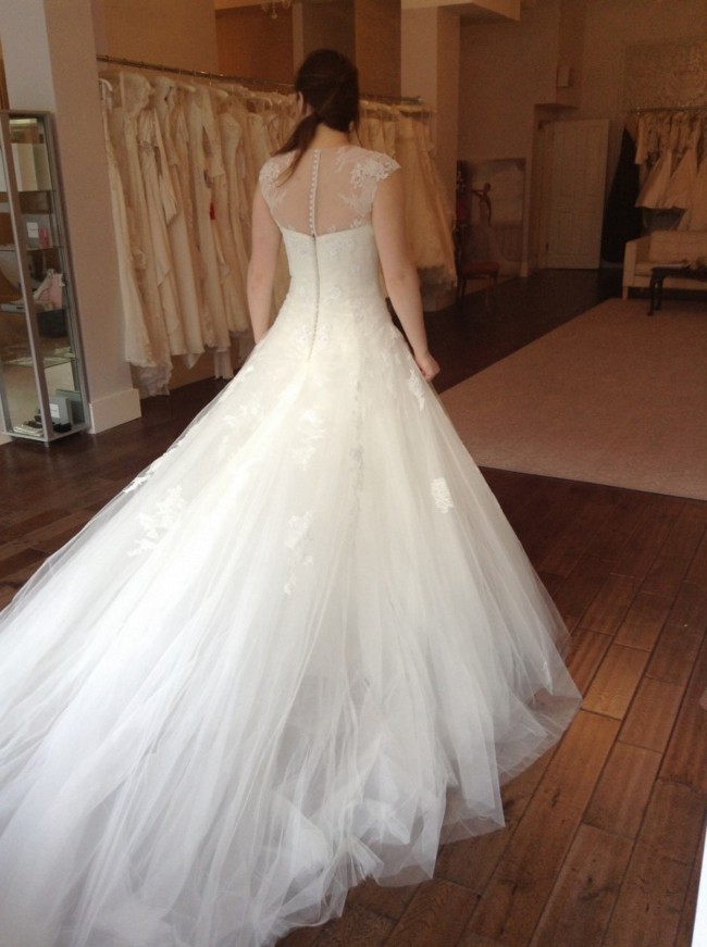 Pronovias Barocco Preloved Wedding Dress On Sale 89 Off Stillwhite