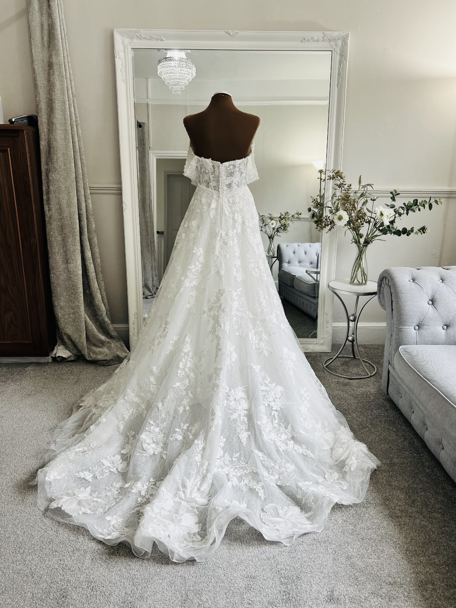 Essense of Australia D3087 Sample Wedding Dress Save 50% - Stillwhite