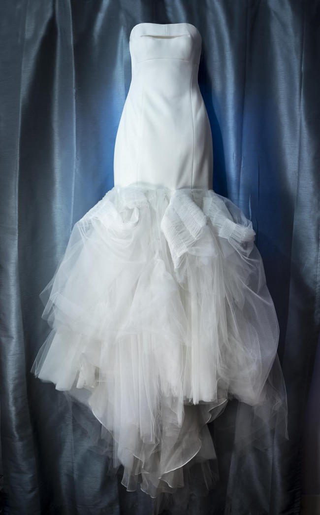 Vera Wang Manuela Sample Wedding Dress on Sale 86% Off - Stillwhite ...