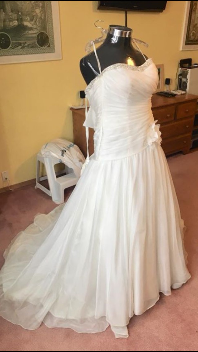 Stella York Second Hand Wedding Dress On Sale 83 Off Stillwhite