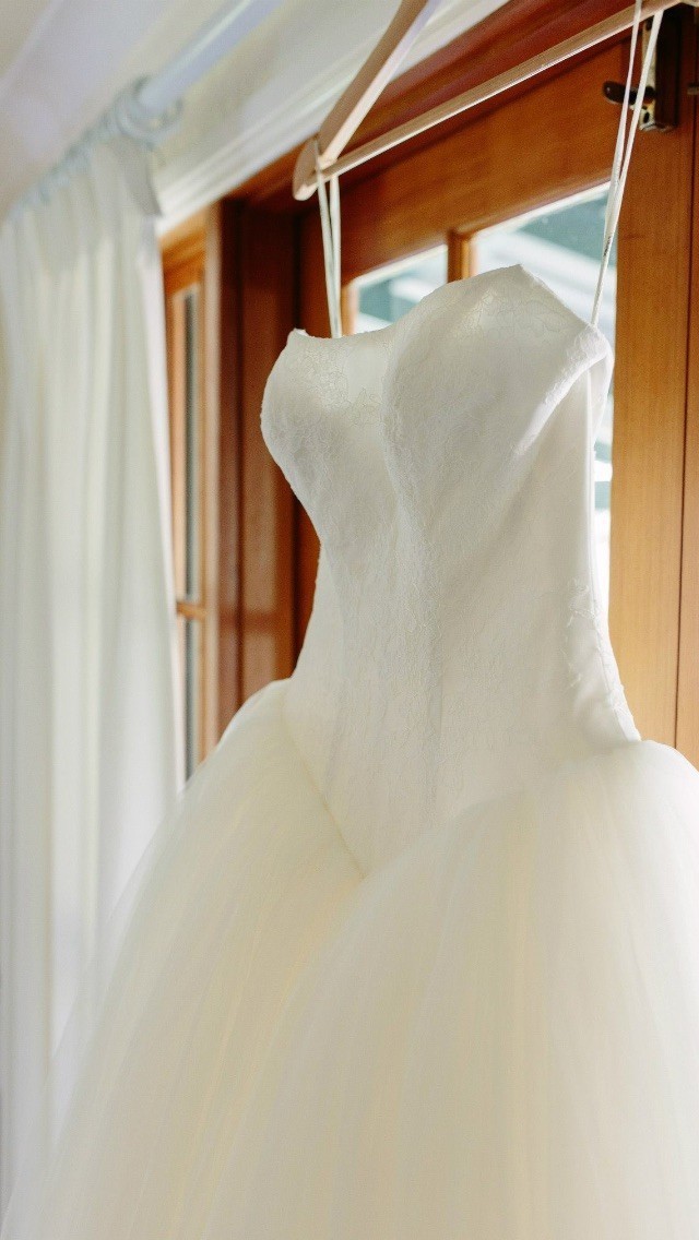 Vera Wang, VW351135 Preowned Wedding Dress - Stillwhite