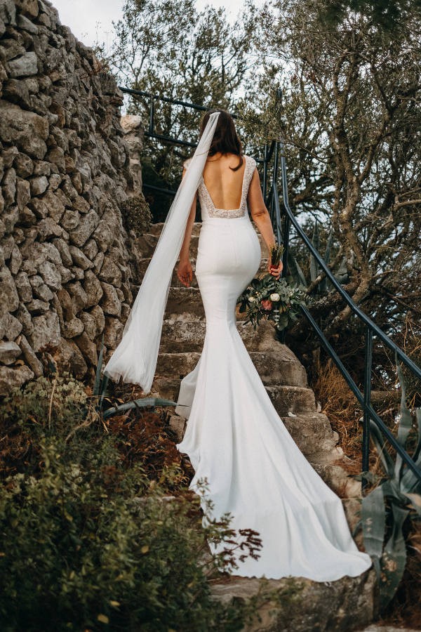Pronovias Vanila Used Wedding Dress On Sale 44 Off Stillwhite