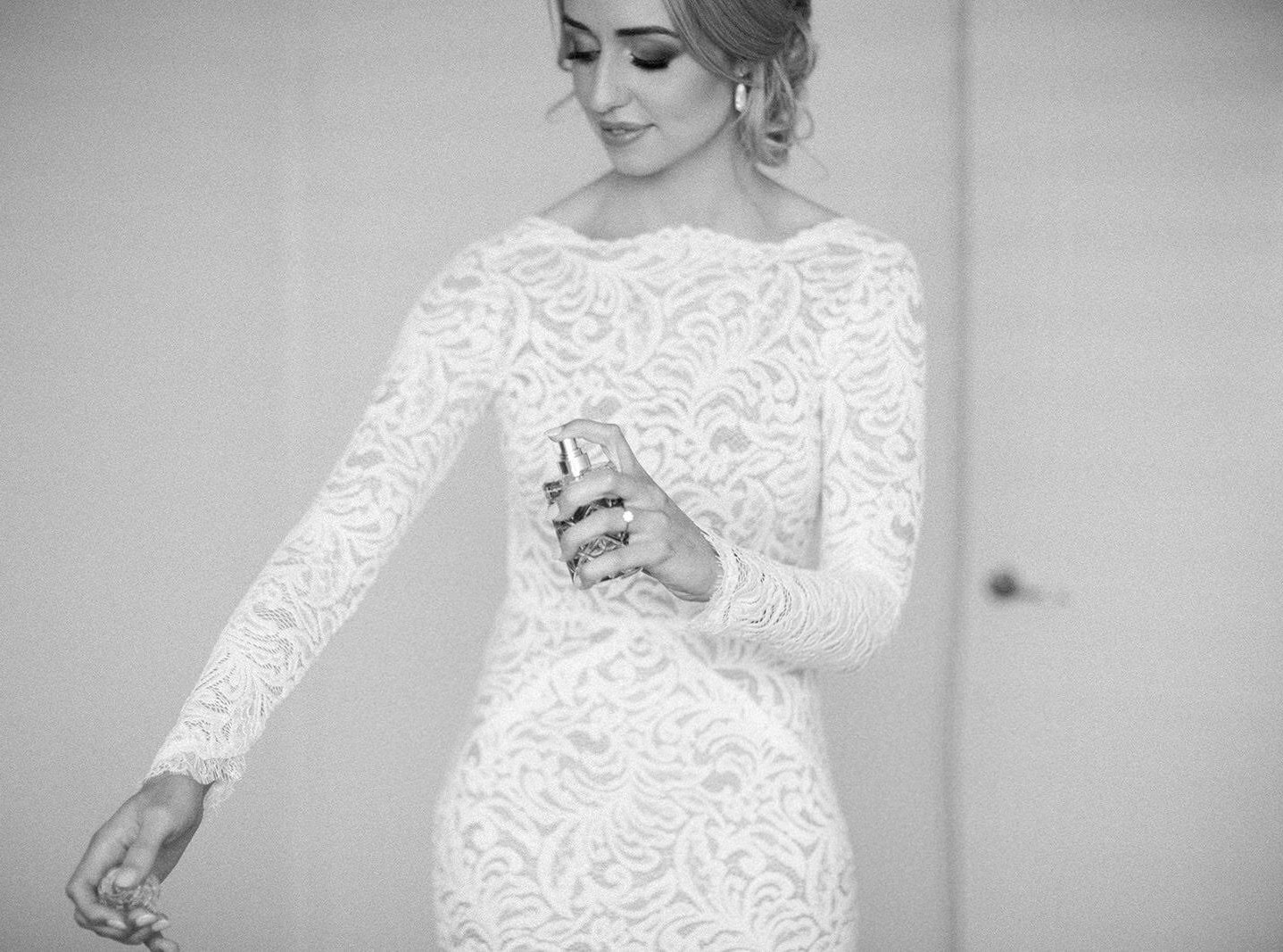 Novia real Marissa con el vestido Orla - Grace Loves Lace US