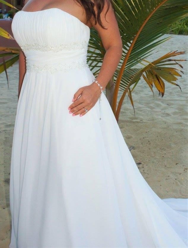 David's Bridal, STYLE# V9743 Wedding Dress Save 45% - Stillwhite