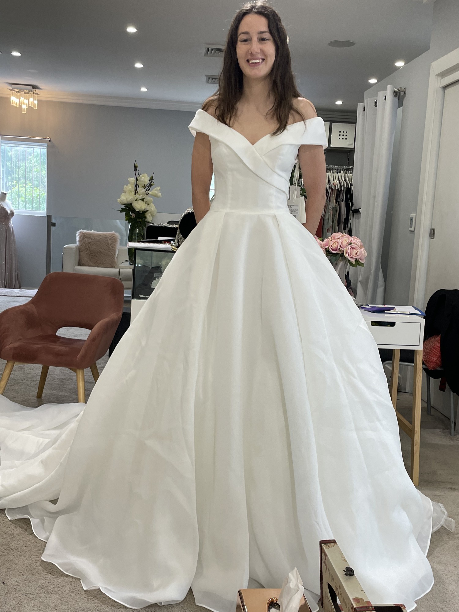 Pronovias Farrah New Wedding Dress Save 40% - Stillwhite