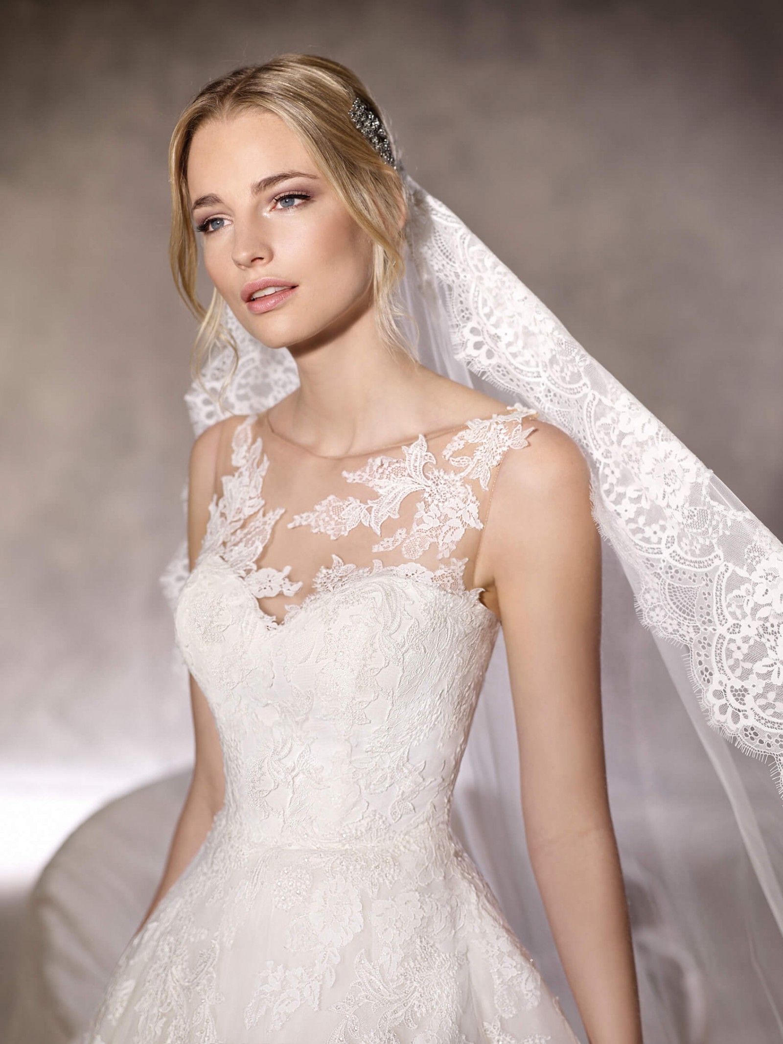 La Sposa Haiti - A-line Lace Appliqued Wedding Dress 2017 Sample ...