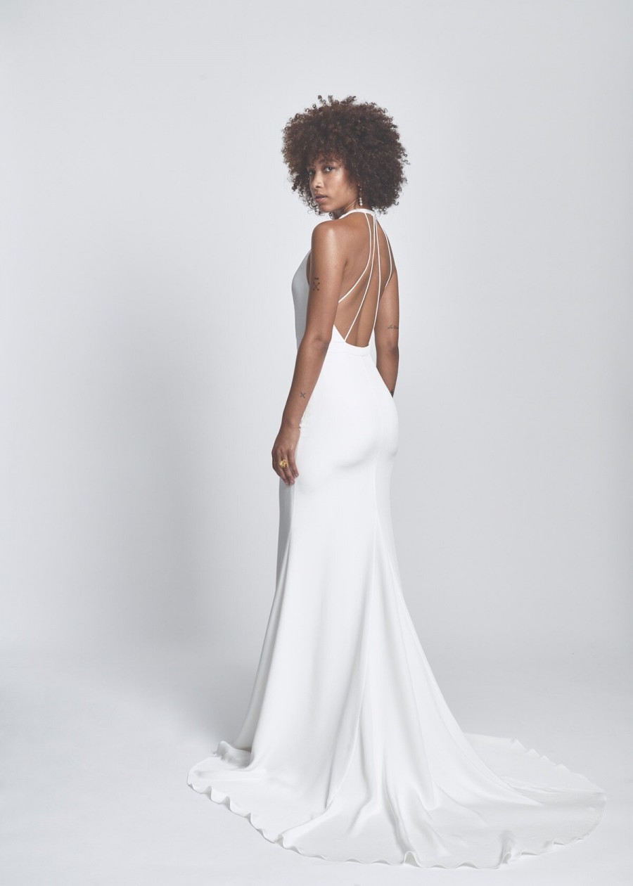 30 Flirty Open Back Wedding Gowns – Stillwhite Blog