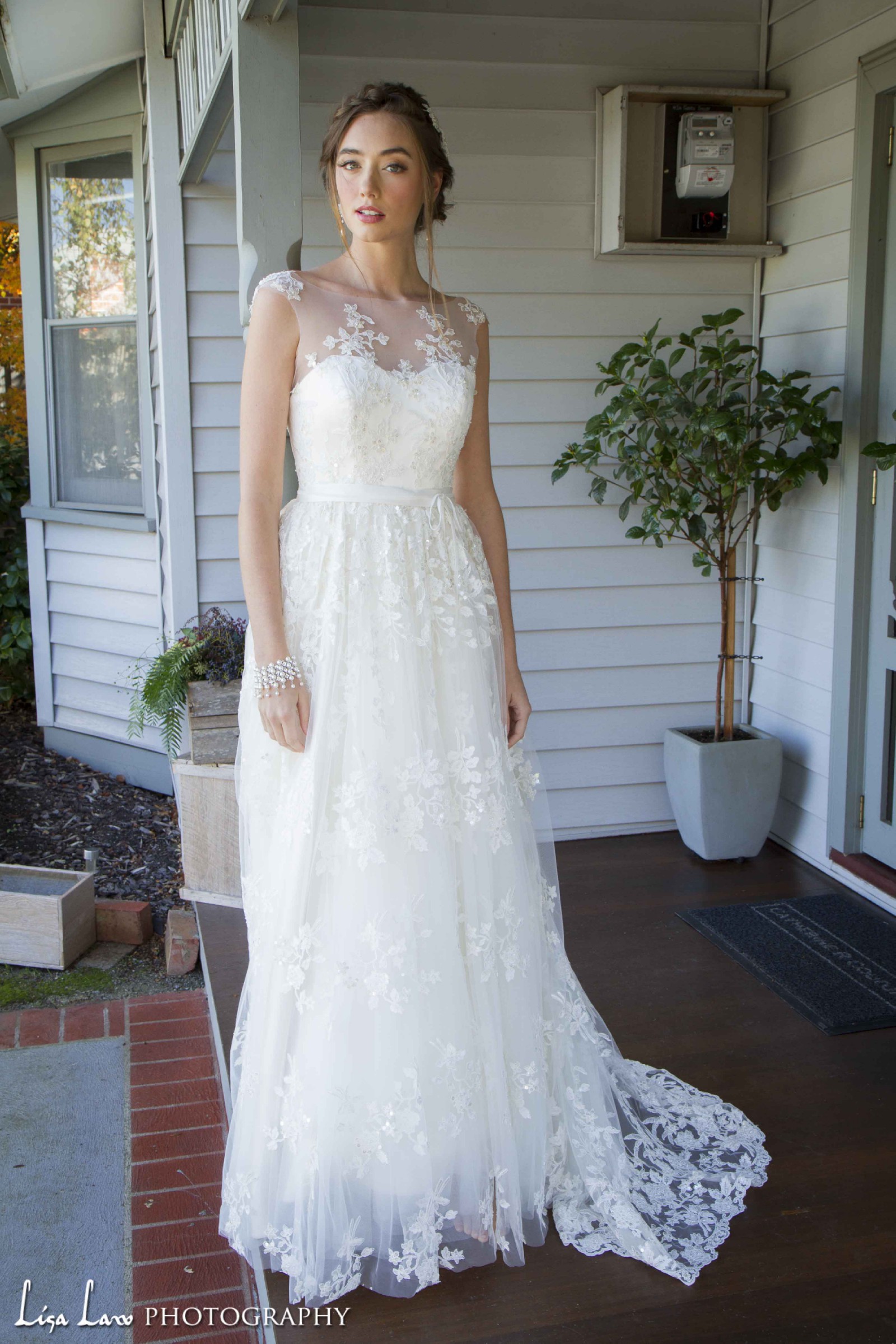 Catherine R Couture Sample Wedding Dress - Stillwhite