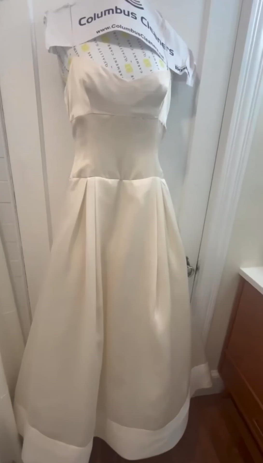 Vera Wang, RN99259 Wedding Dress - Stillwhite