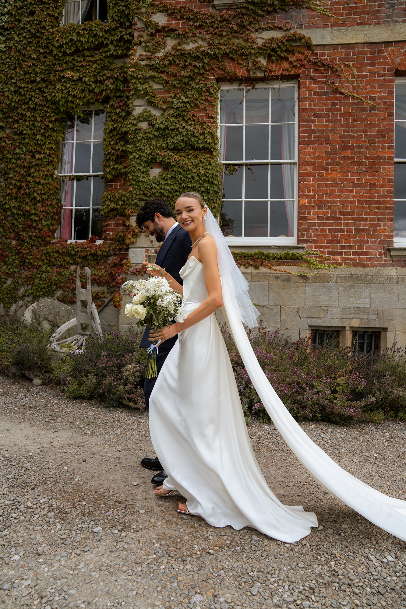 Vivienne Westwood, Galaxy Cape Wedding Dress Save 43% - Stillwhite