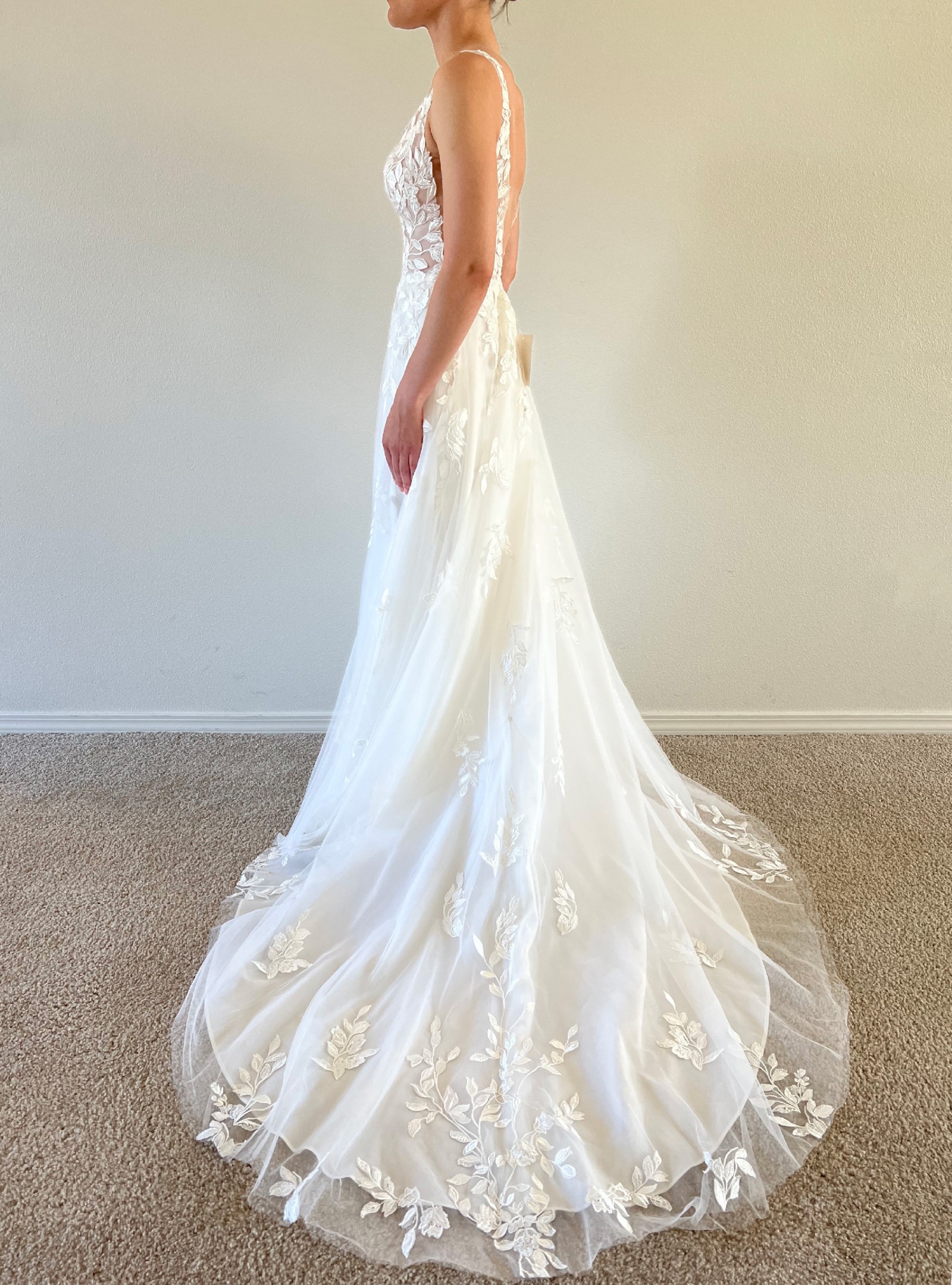 Essense of Australia d3023 New Wedding Dress Save 30% - Stillwhite