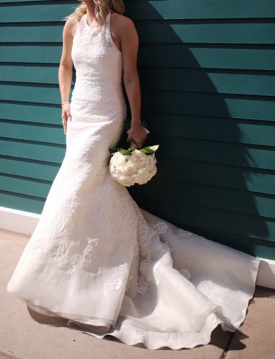 Carolina Herrera, Lace And Organza Halter Gown Used Wedding Dress Save 75%  - Stillwhite