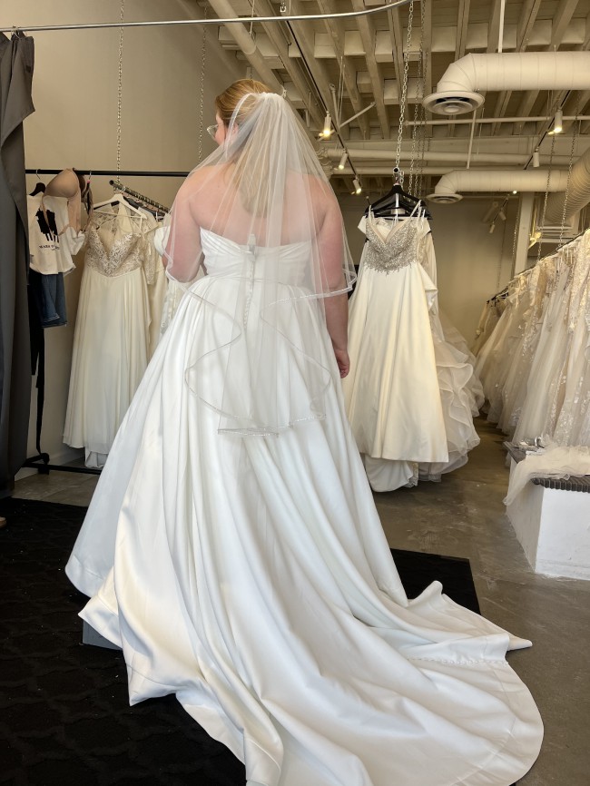 Justin Alexander Sample Wedding Dress Save 50 Stillwhite