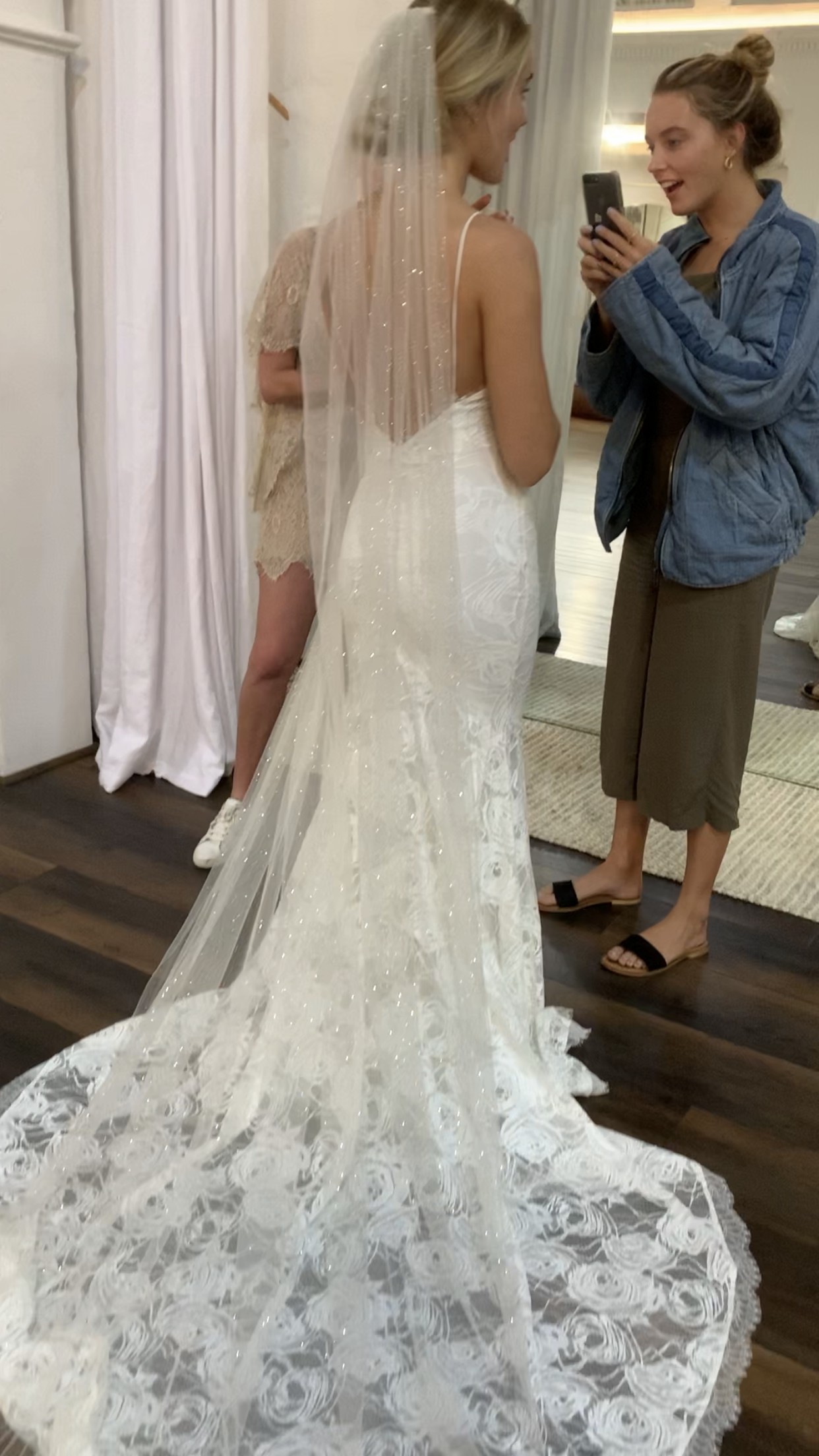 hire grace loves lace