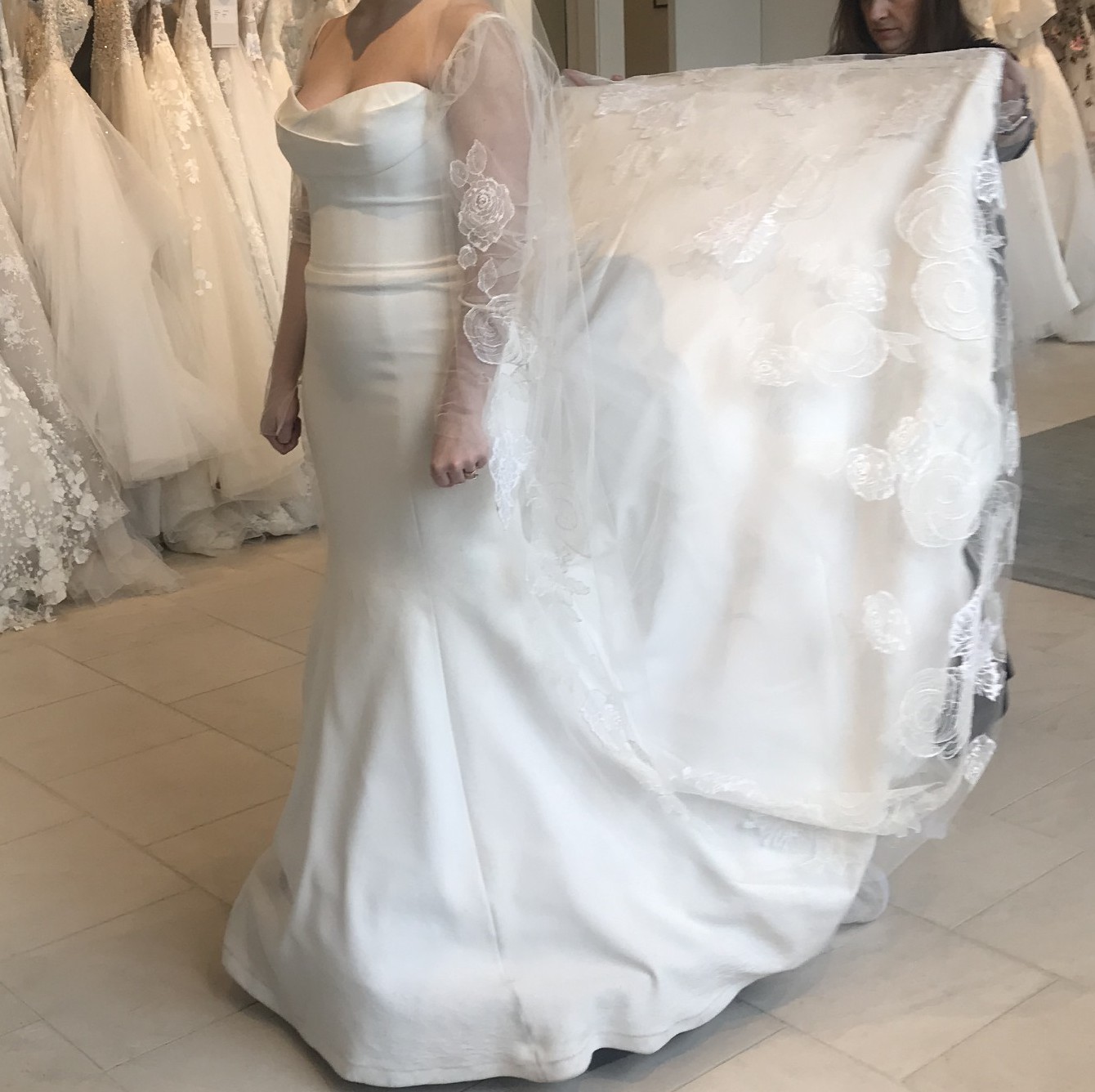 Vera Wang Ava - No alterations New Wedding Dress Save 36% - Stillwhite