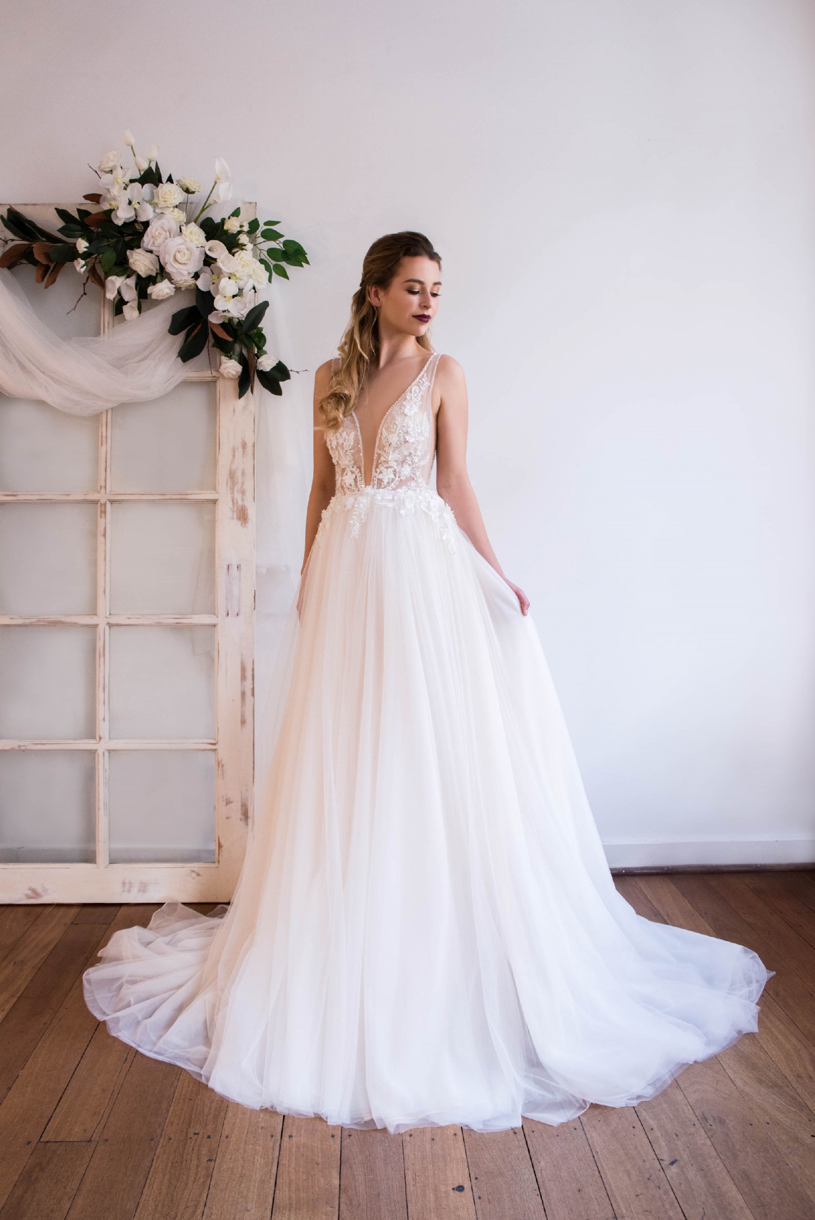 White April WA6027 Preowned Wedding Dress Save 75% - Stillwhite
