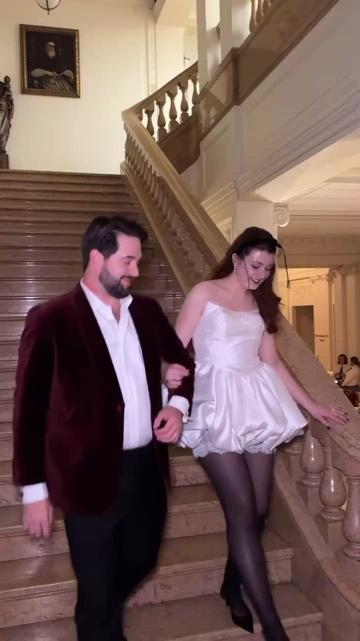 Aston Bridal, Maddy V