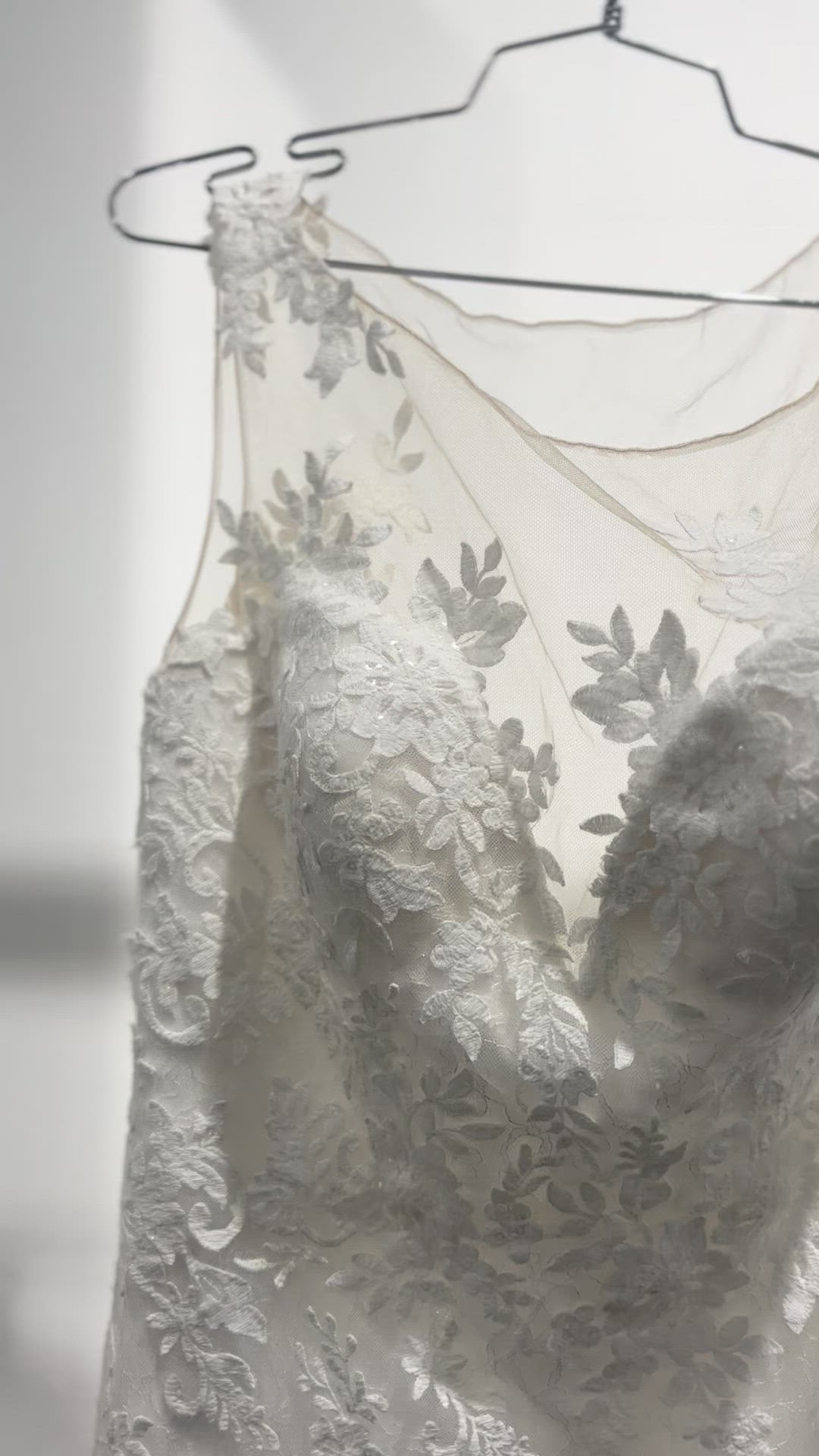 Pronovias, Britney