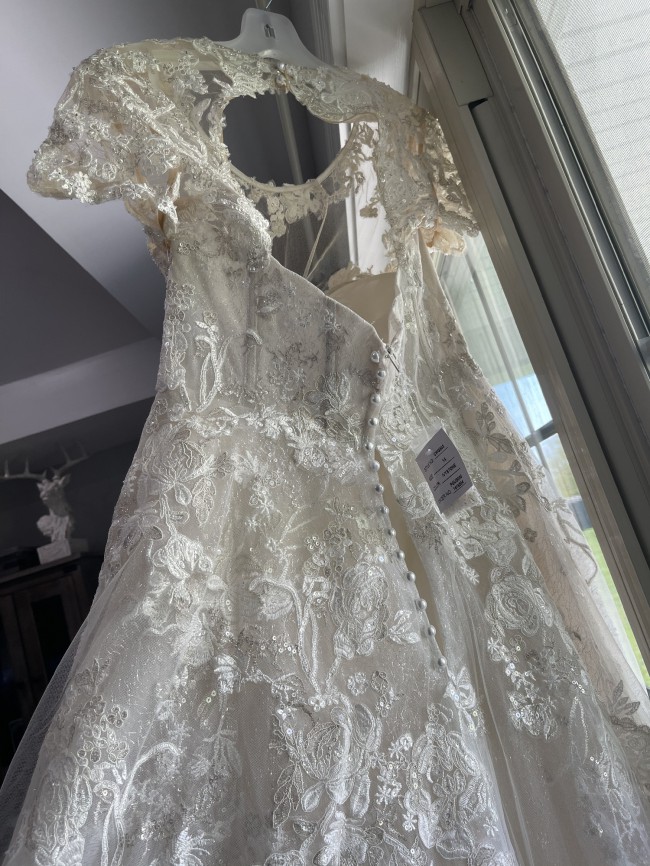 oleg cassini website