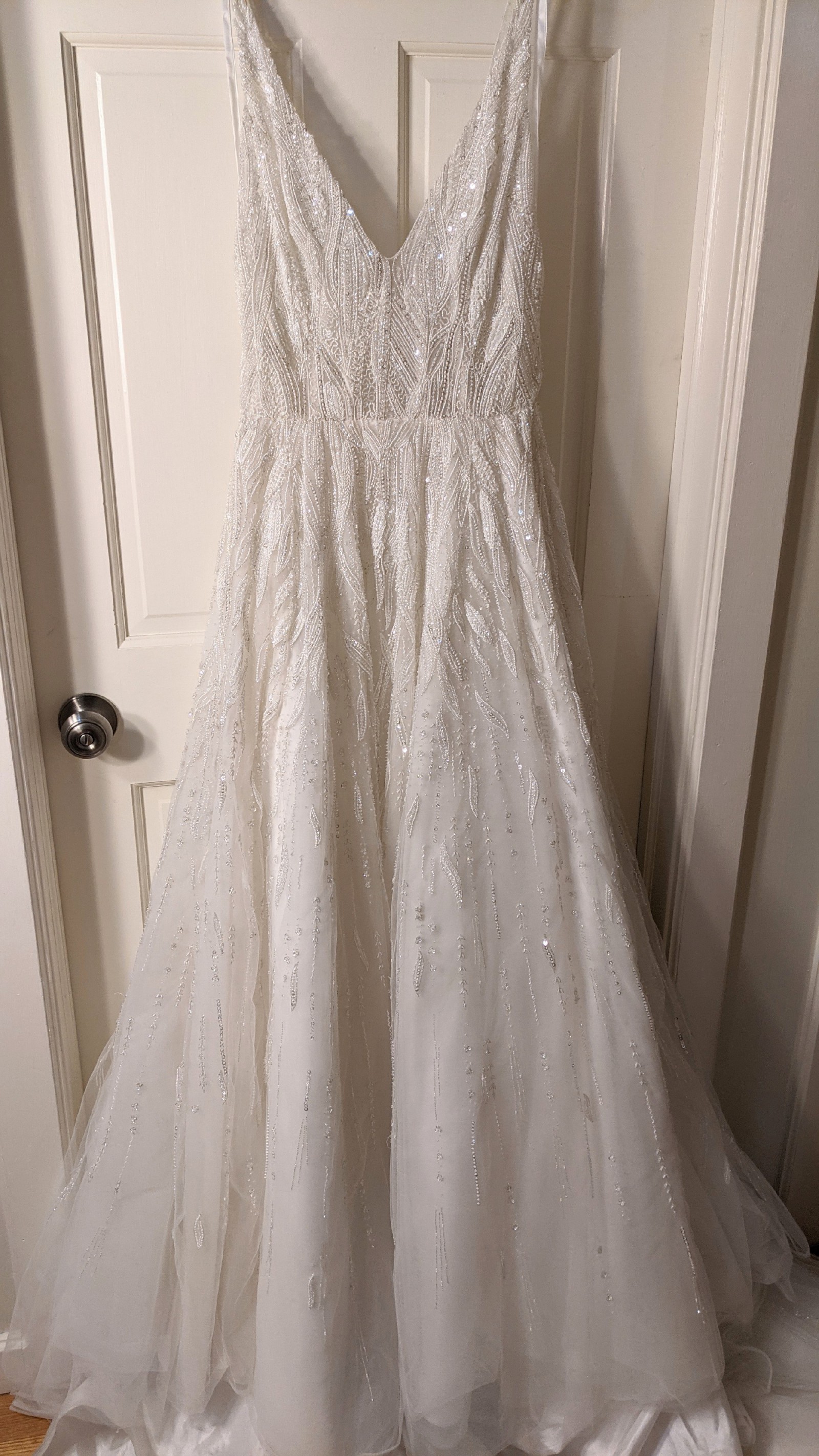 Enaura, Beau Sample Wedding Dress Save 62% - Stillwhite display picture 3
