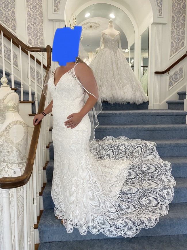 curvy wedding dress