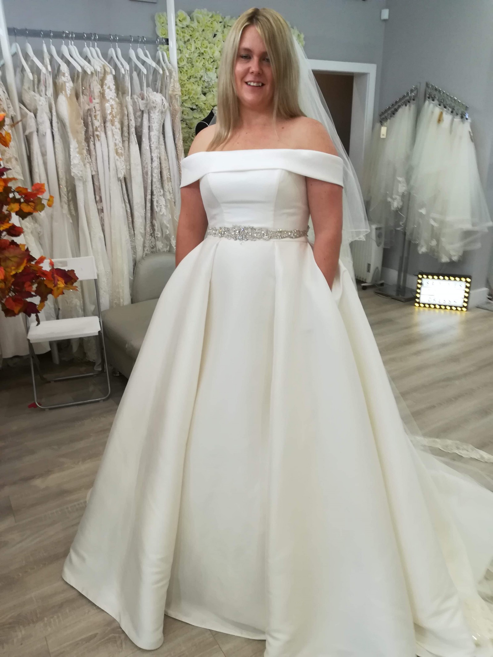 Essense of Australia D2716 New Wedding Dress Save 60% - Stillwhite