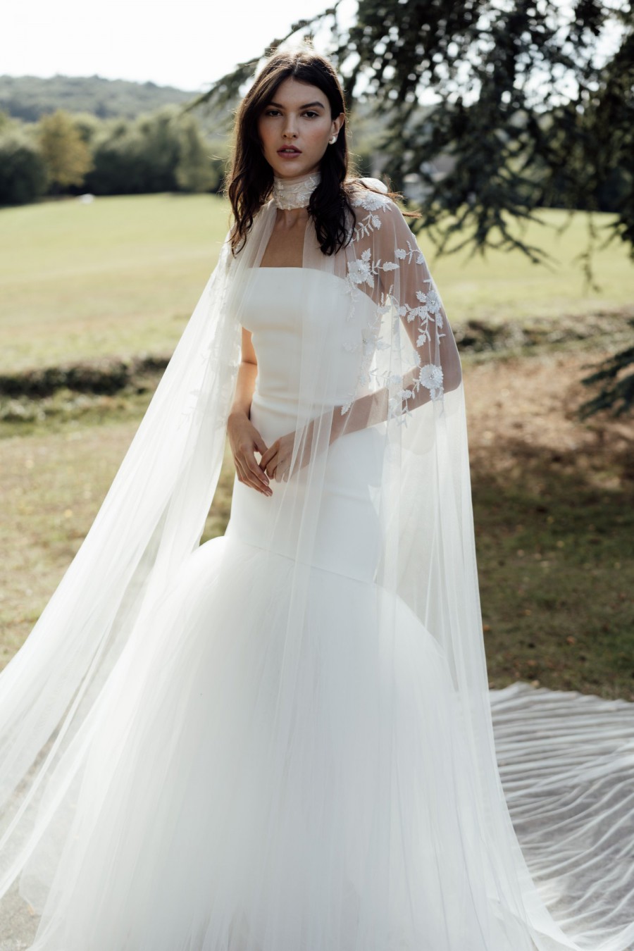 18 Trending Bridal Capes to Finish Your Wedding Style – Stillwhite Blog