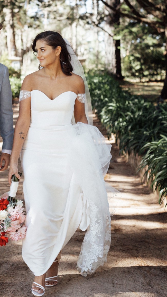 syrinx dress pronovias