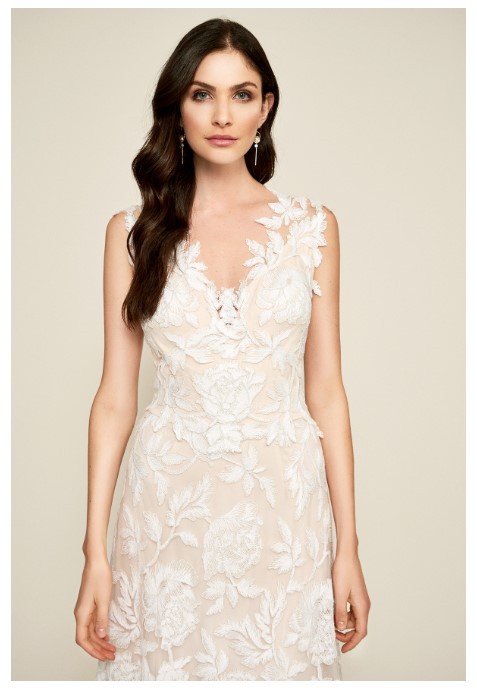 Tadashi Shoji, Cecilia Gown Used Wedding Dress Save 69% - Stillwhite