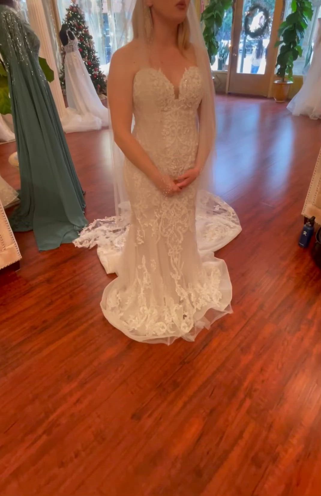 Maggie Sottero, Frederique Royale