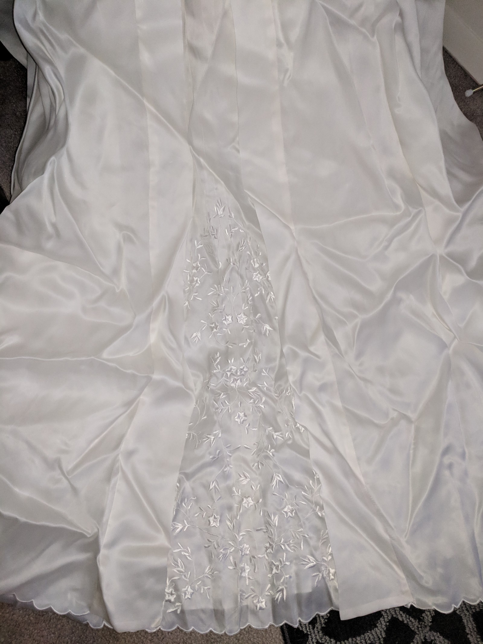 St. Pucchi Couture #6112 New Wedding Dress Save 32% - Stillwhite