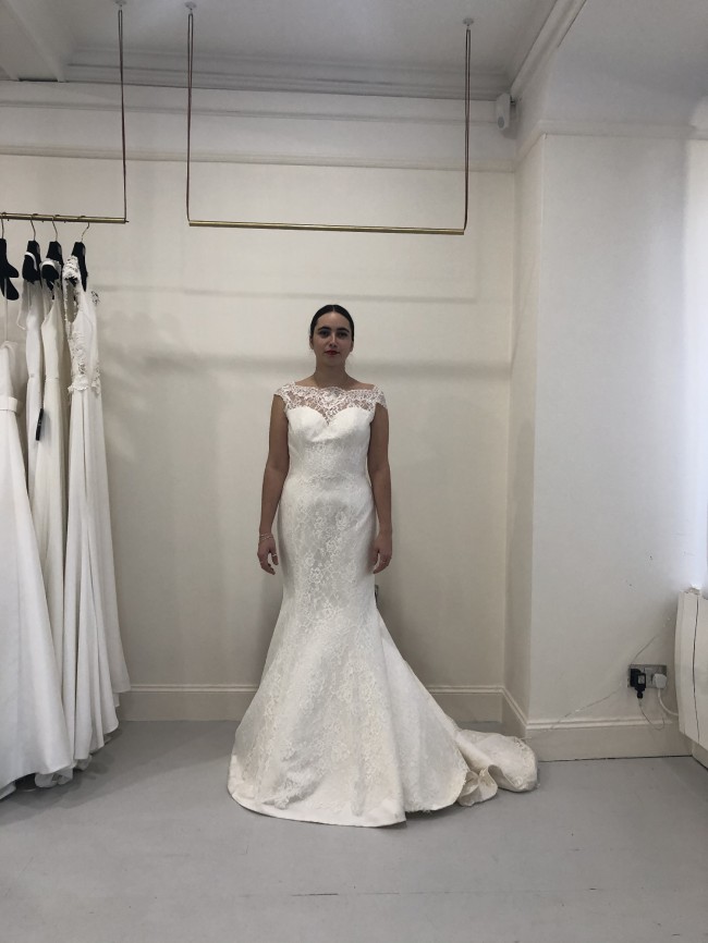 Augusta Jones Skyler Sample Wedding Dress On Sale 63 Off Stillwhite