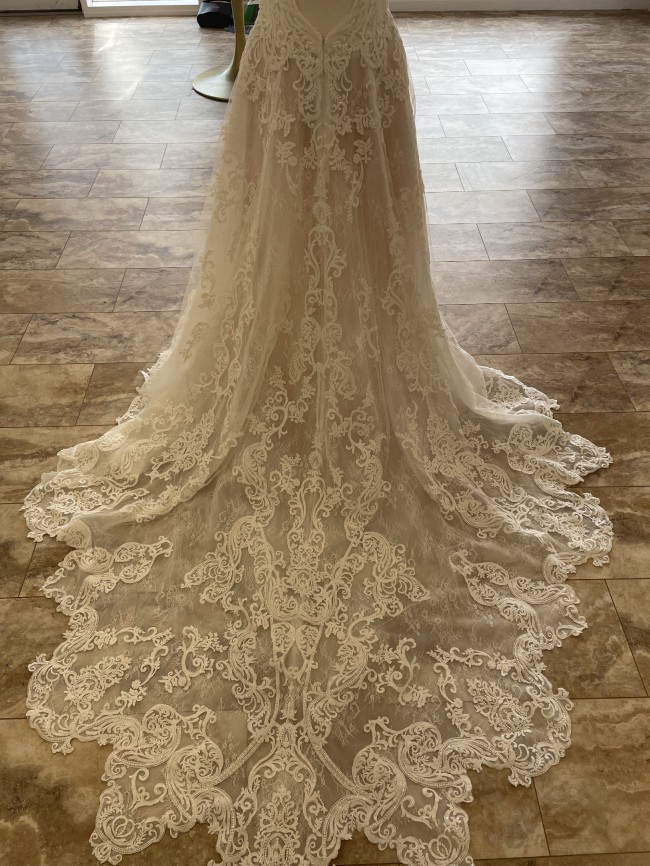 Blue By Enzoani Manda Sample Wedding Dress Save 76% - Stillwhite