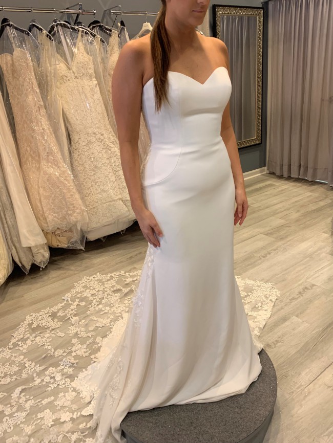 syrinx dress pronovias