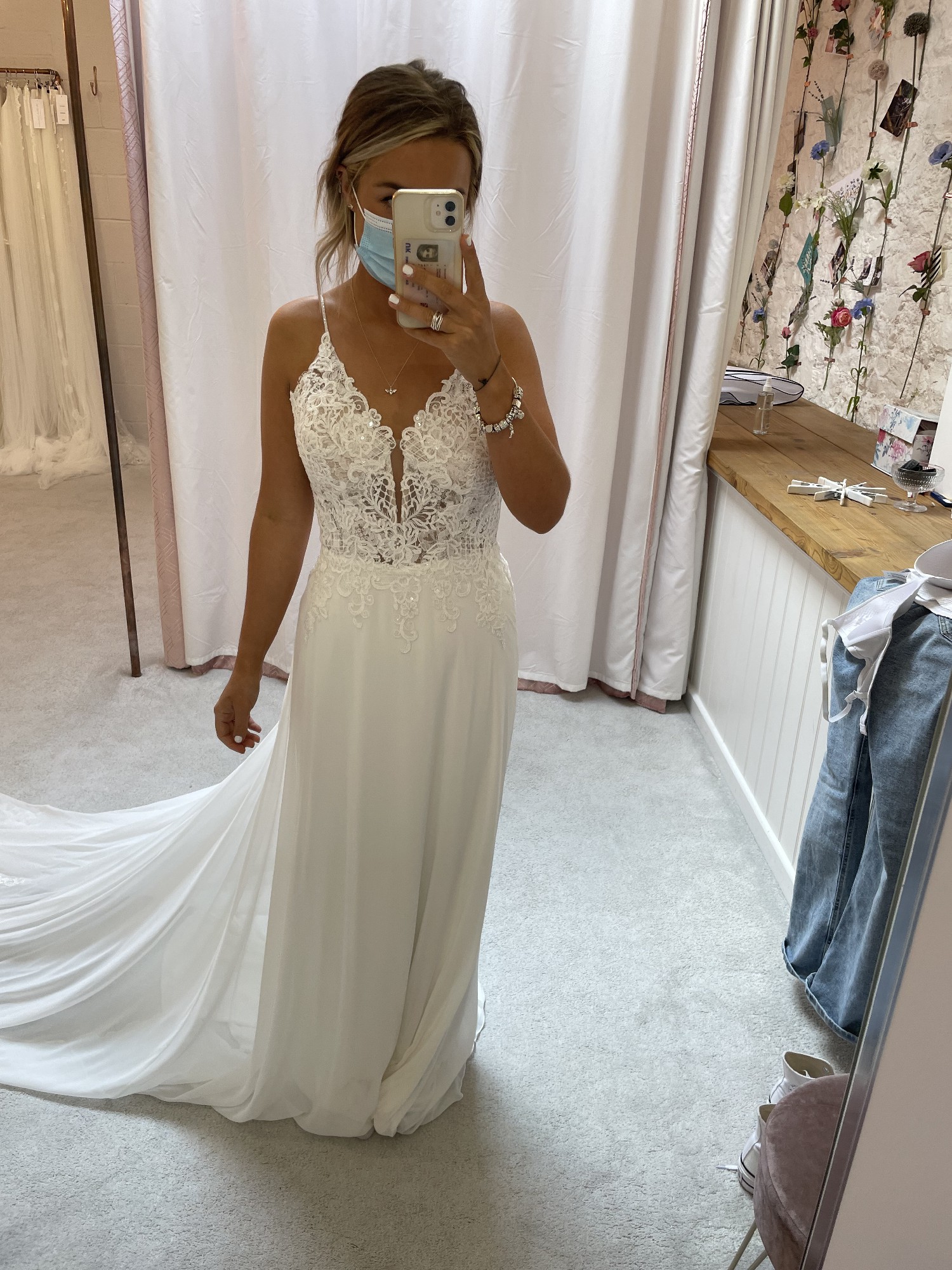 By Enzoani Novella New Wedding Dress ...