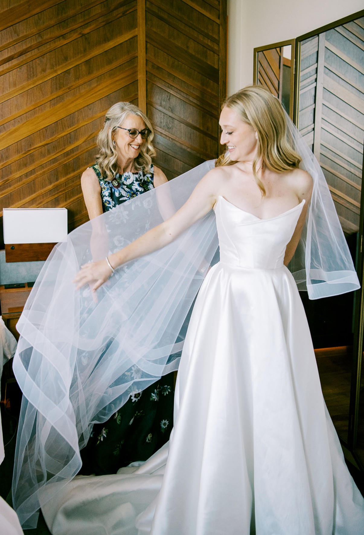 Sarah Seven Wedding Dress Save 45% - Stillwhite Sarah Seven Wedding Dress Save 45% - Stillwhite